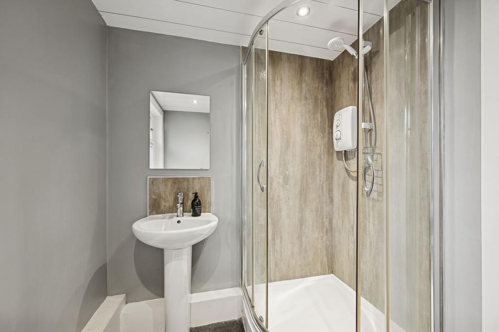 Family Shower Room