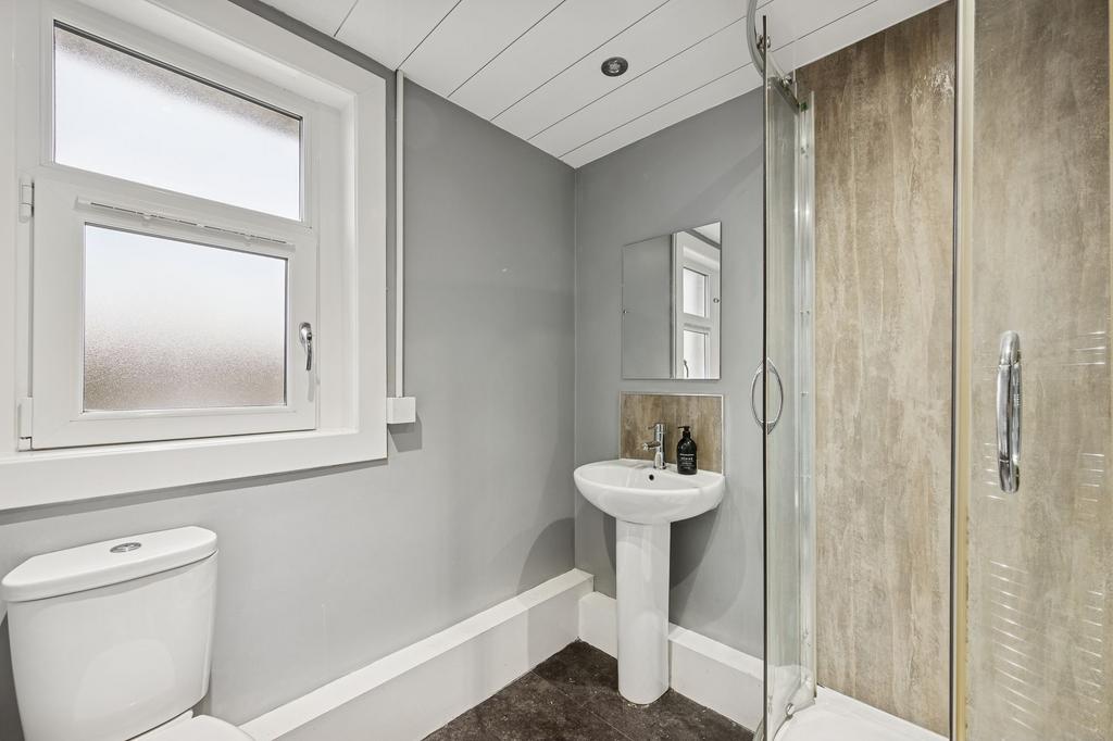 Family Shower Room