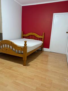 1 bedroom in a house share to rent, Gartmore Road, Ilford IG3
