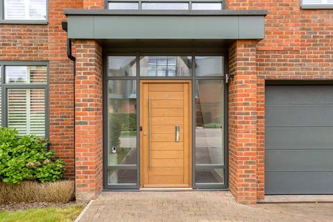 4 bedroom detached house for sale, Vickers Close, Longcross, Surrey, KT16