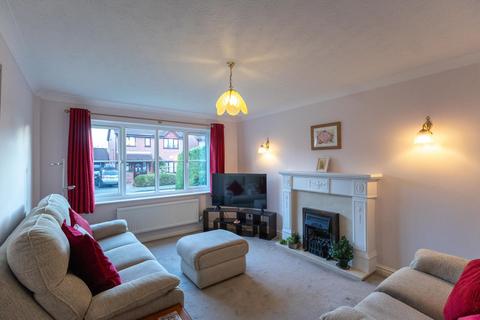 4 bedroom detached house for sale, Mornant Avenue, Hartford, CW8