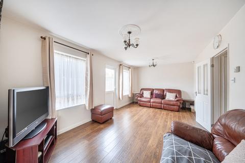 3 bedroom semi-detached house for sale, Fairways, Stanmore