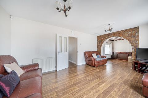 3 bedroom semi-detached house for sale, Fairways, Stanmore