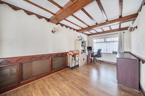 3 bedroom semi-detached house for sale, Fairways, Stanmore