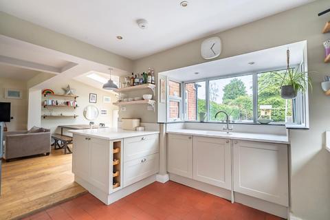 4 bedroom semi-detached house for sale, Middlethorpe Drive, York