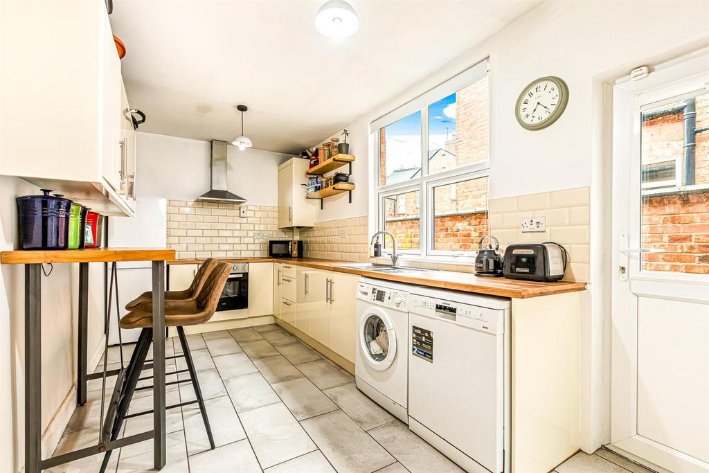 Dining kitchen
