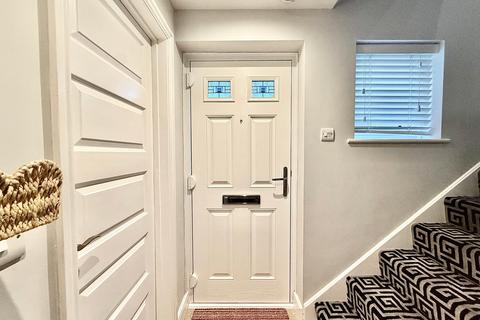 3 bedroom semi-detached house for sale, Elmcroft Road, Ipswich IP1