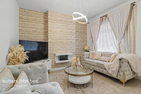 3 bedroom terraced house for sale, Maddock Street, Stoke-On-Trent ST6 3PW