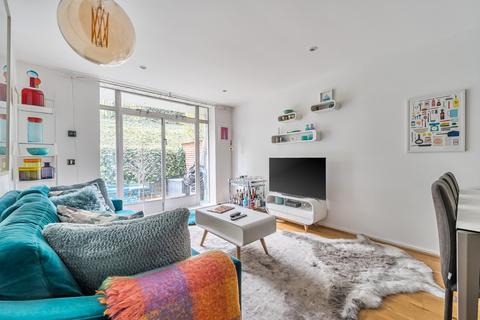 2 bedroom flat for sale, Myddelton Passage, Clerkenwell, London, EC1R