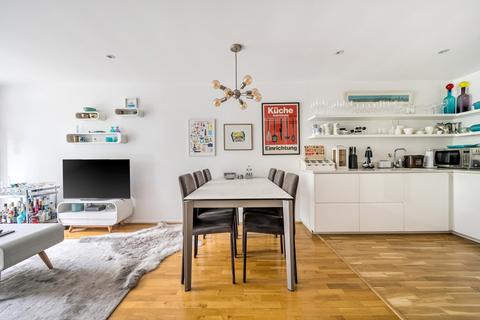 2 bedroom flat for sale, Myddelton Passage, Clerkenwell, London, EC1R