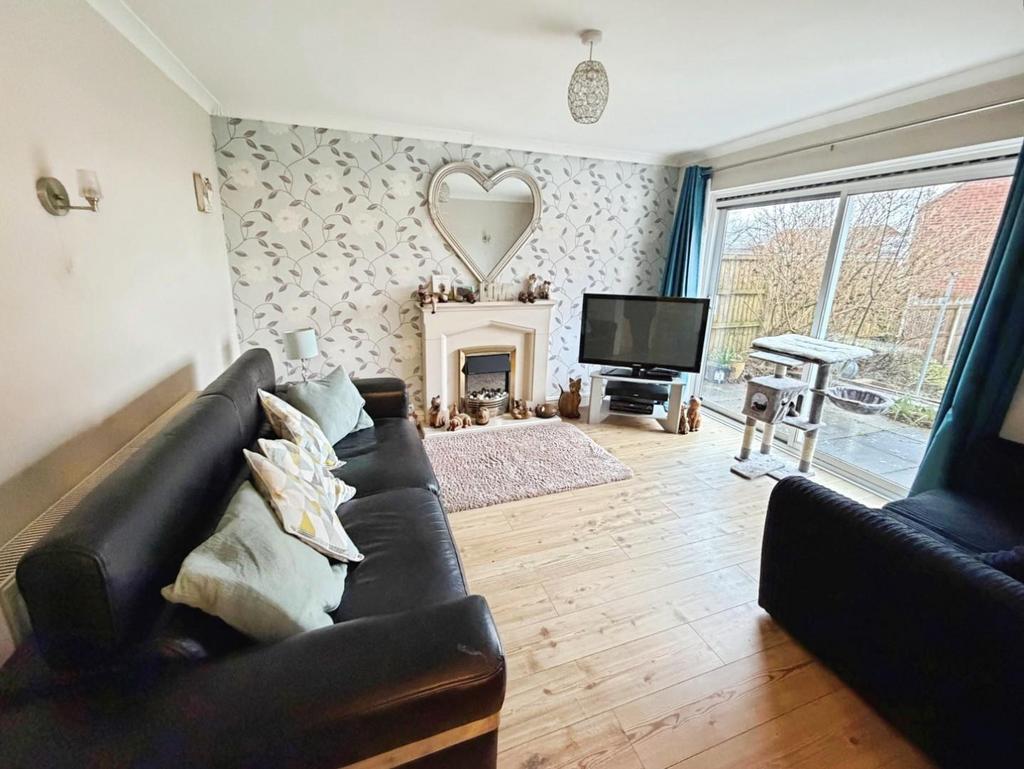 Living Room.jpg