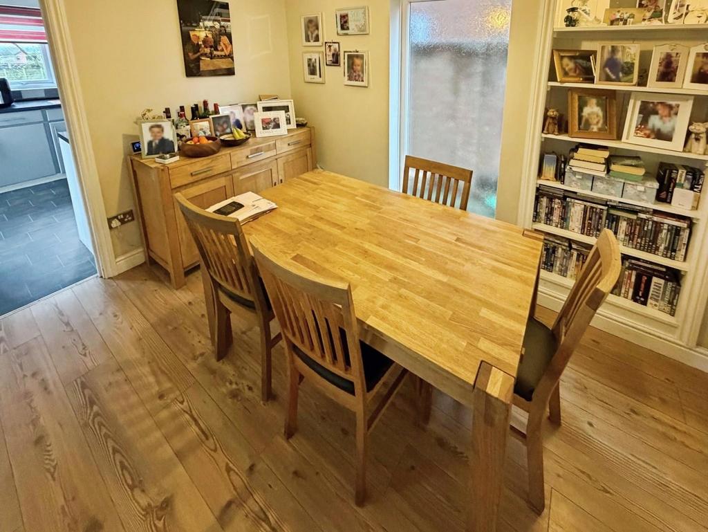 Dining Room.jpg