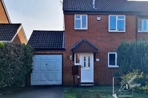3 bedroom end of terrace house to rent, Thistledown, Weavering, Maidstone