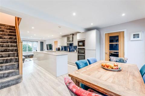3 bedroom detached house for sale, Hall Park Avenue, Horsforth, Leeds