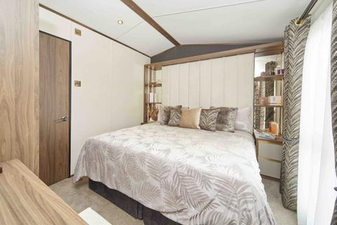 2 bedroom park home for sale, Springfield Retreat