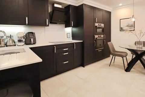 1 bedroom apartment for sale, Mount Stuart Square, Cardiff CF10