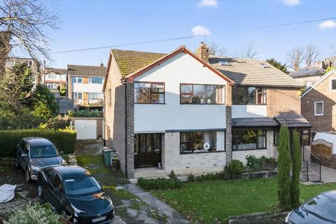 Newlay Grove, Horsforth, Leeds, West Yorkshire, LS18