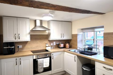 2 bedroom flat to rent, The Hop Pole, Leominster