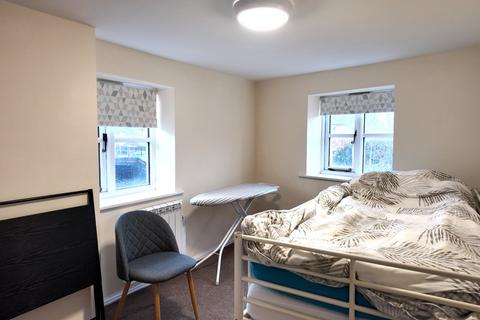 2 bedroom flat to rent, The Hop Pole, Leominster
