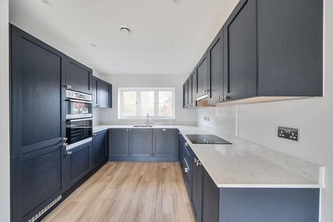 3 bedroom detached house to rent, Manor Farm Lane, West Horsley, Leatherhead, KT24