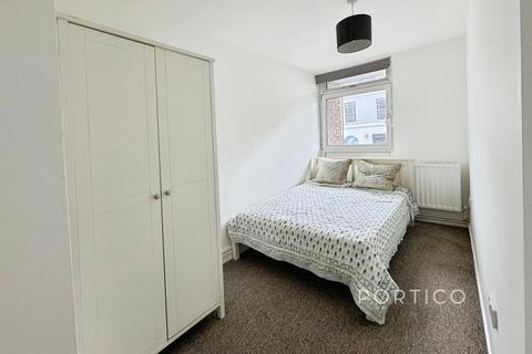 undefined, Mursell Estate, London, SW8
