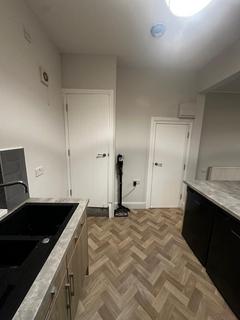 3 bedroom terraced house to rent, 348 Halifax Road
