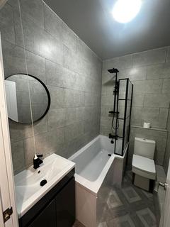 3 bedroom terraced house to rent, 348 Halifax Road