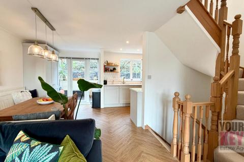 3 bedroom end of terrace house for sale, Alexandra Corniche, Folkestone, Kent CT21 5RW