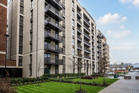 3 bedroom apartment to rent, 6 Headlam Avenue, London SW4