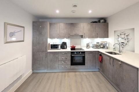 1 bedroom flat for sale, Maybury Road, Surrey GU21