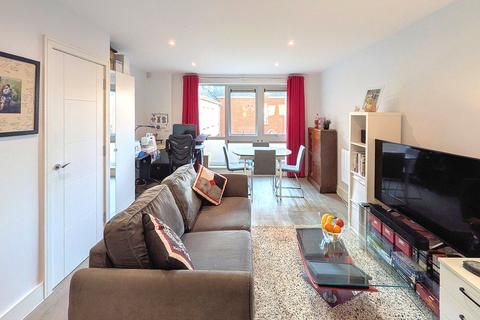 1 bedroom flat for sale, Maybury Road, Surrey GU21