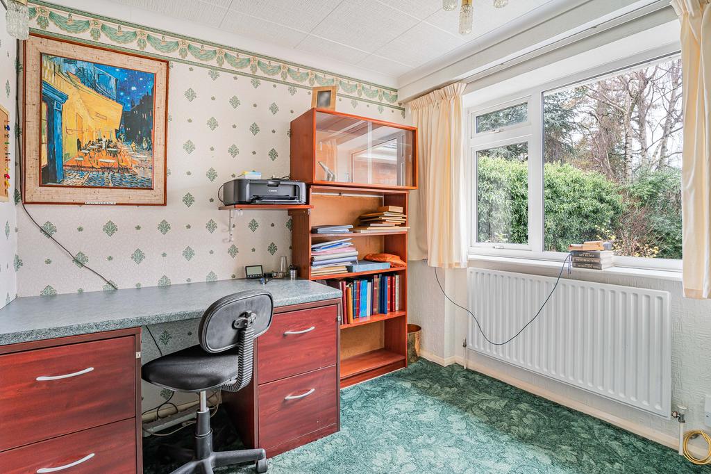 Bedroom 3/study