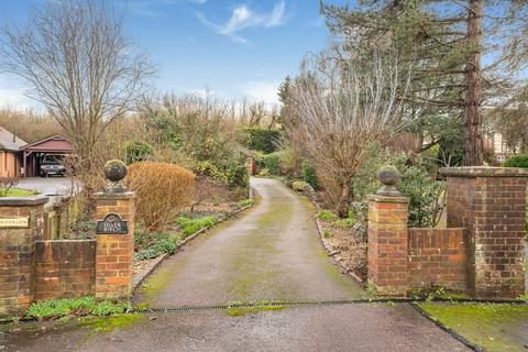 3 bedroom detached bungalow for sale, Chequer Lane, Redbourn, St. Albans, AL3