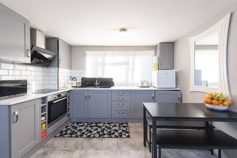 1 bedroom flat for sale, Barford Close, Temple Fortune, London, NW4