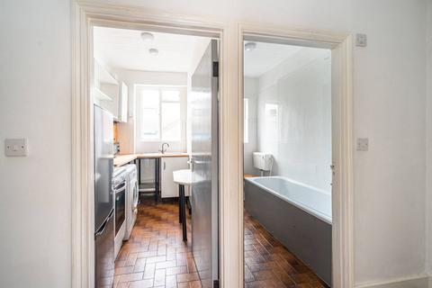 Studio to rent, Mornington Crescent, Mornington Crescent, London, NW1
