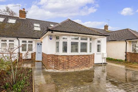 4 bedroom bungalow to rent, Lime Grove, Twickenham TW1