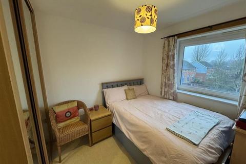 2 bedroom apartment for sale, 28 Wraysbury Drive, Yiewsley, West Drayton, Middlesex, UB7 7FH