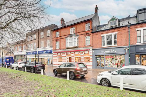 2 bedroom flat for sale, High Street, Harpenden, Hertfordshire, AL5