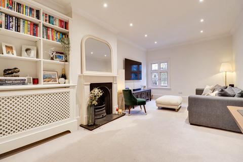 2 bedroom flat for sale, High Street, Harpenden, Hertfordshire, AL5