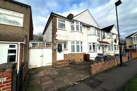 undefined, Saxon Avenue, Feltham