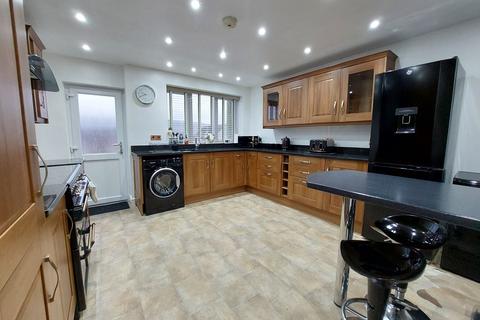 undefined, Lewis Street, Tonypandy, CF40