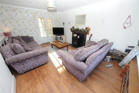 undefined, Peveril Mount, Eccleshill, Bradford