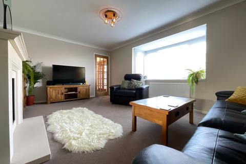 4 bedroom detached house for sale, St. Michaels Lane, Scarborough, YO11
