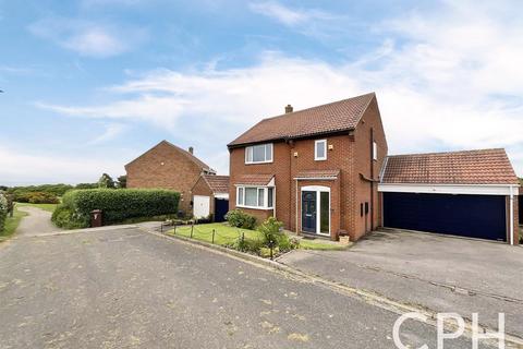 4 bedroom detached house for sale, St. Michaels Lane, Scarborough, YO11