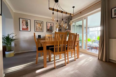 4 bedroom detached house for sale, St. Michaels Lane, Scarborough, YO11