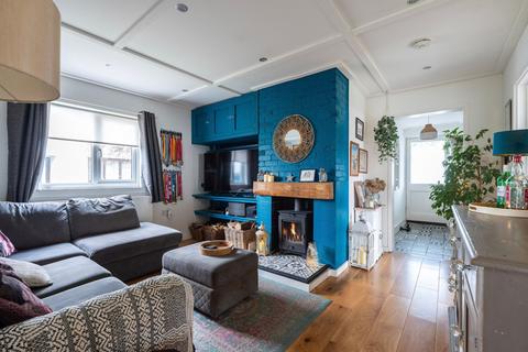 2 bedroom detached bungalow for sale, California Avenue, Scratby