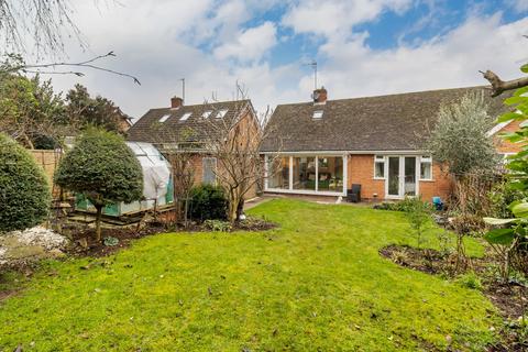 4 bedroom semi-detached bungalow for sale, Goodwood Avenue, Worcester WR5
