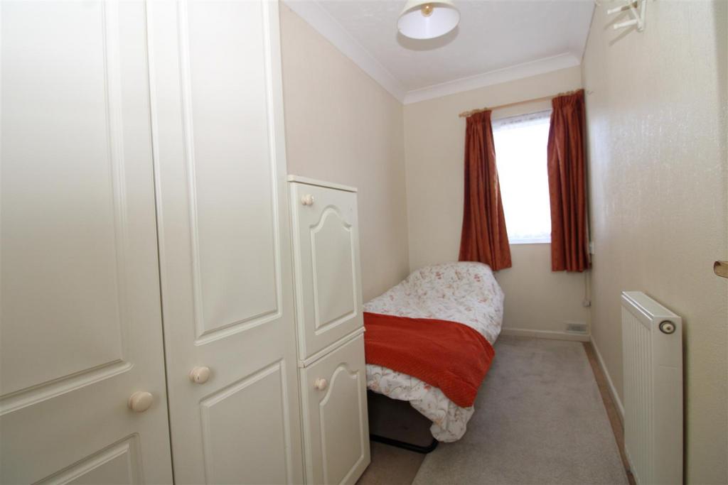 Bedroom 2.JPG