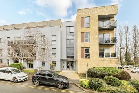 St. Georges Grove, London SW17