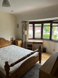 1 bedroom property to rent, DOUBLE ROOM IN SHARED HOUSE
